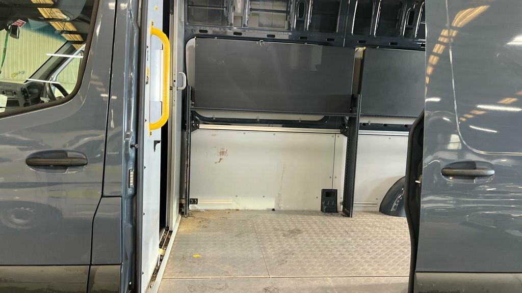 Mercedes-Benz eSprinter Mpv Grey #6