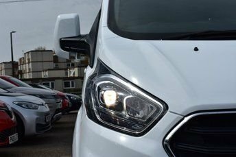 Ford Transit Custom 2L Limited RN19UEX White #2