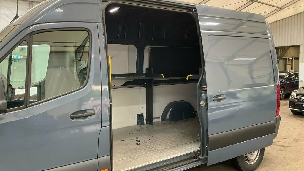 Mercedes-Benz eSprinter Mpv Grey #5