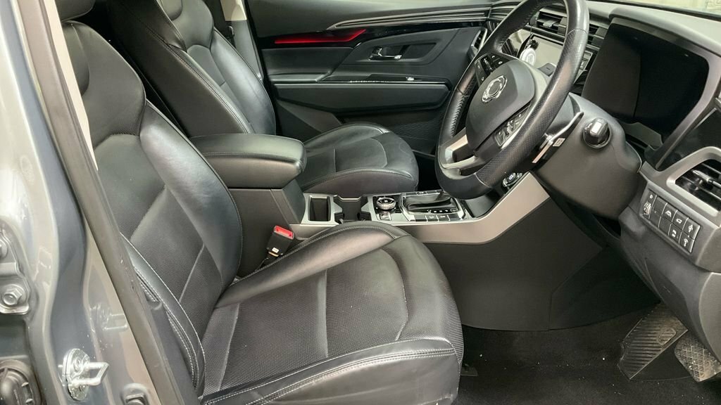 SsangYong Korando 61.5Kwh Ultimate Grey #9