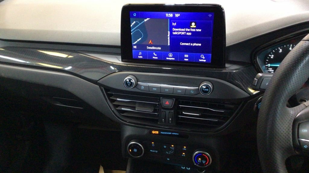 Ford Focus 1L St-line Edition DV22KYU Silver #6