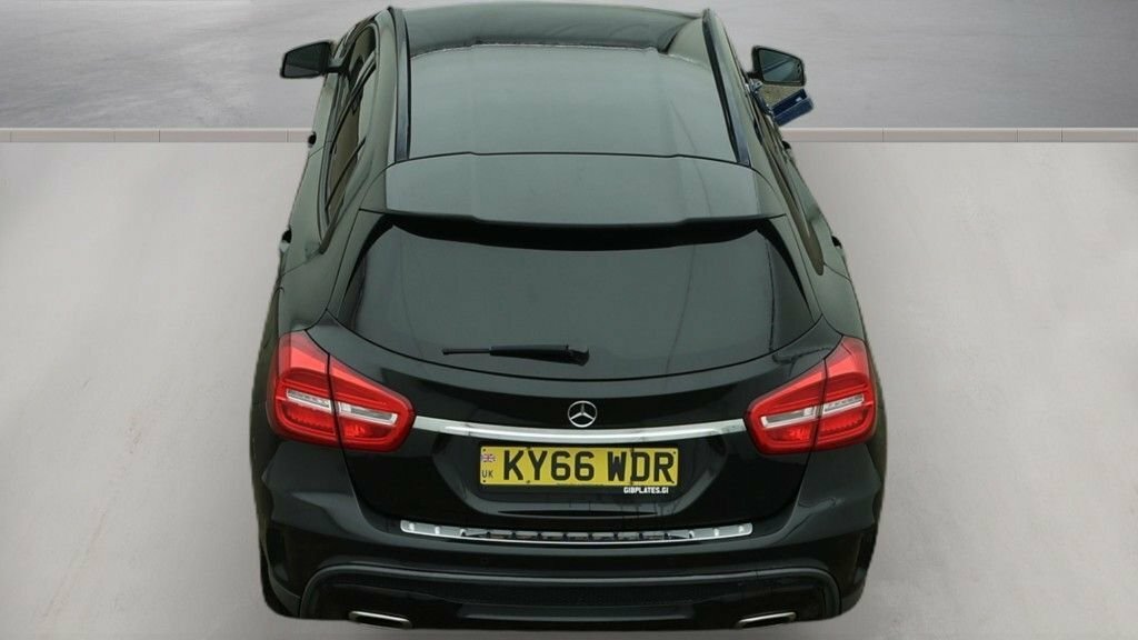 Mercedes-Benz GLA Class 2L Amg Line KY66WDR Black #4