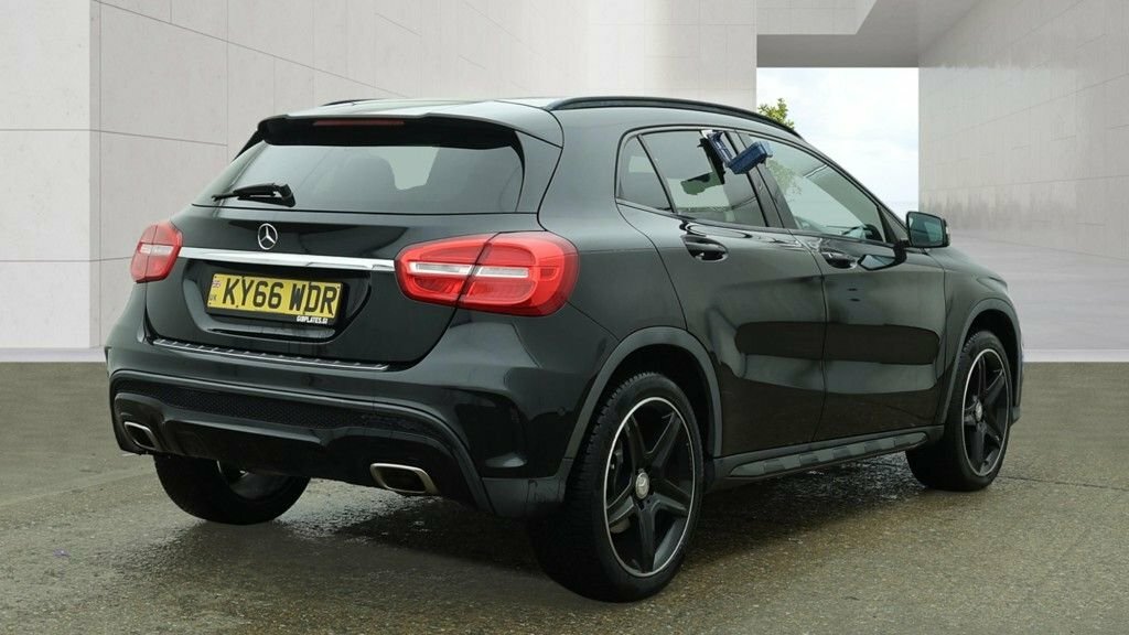 Mercedes-Benz GLA Class 2L Amg Line KY66WDR Black #3