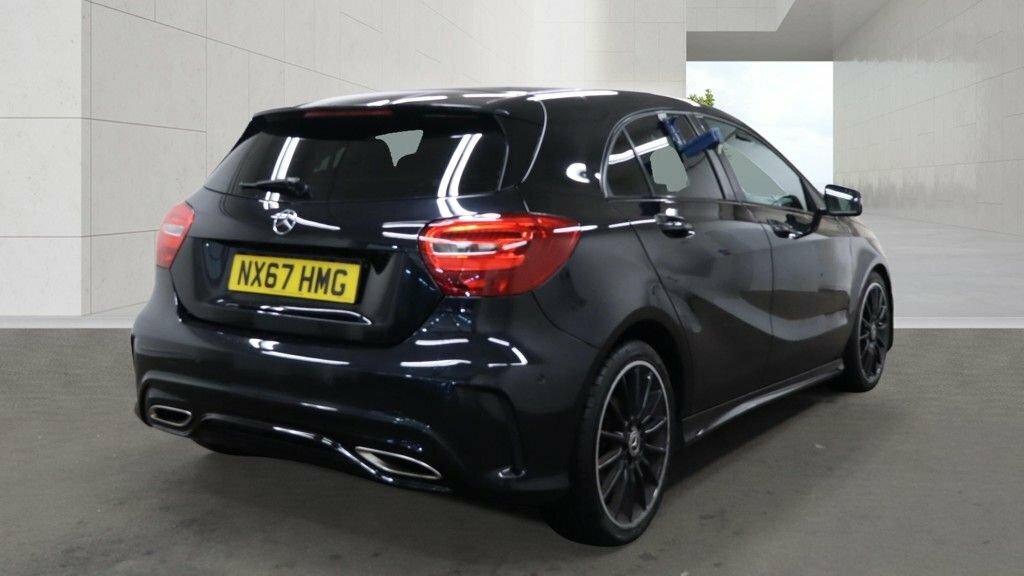 Mercedes-Benz A Class 1.6L Amg Line Black #4