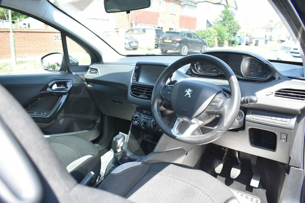 Peugeot 208 Vti Puretech Active U10270 Ulez White #13