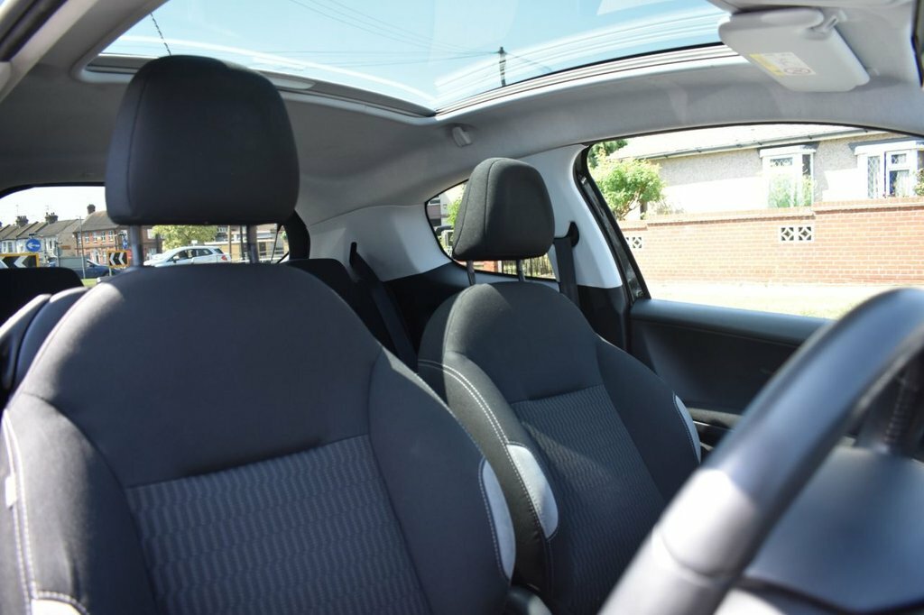 Peugeot 208 Vti Puretech Active U10270 Ulez White #15