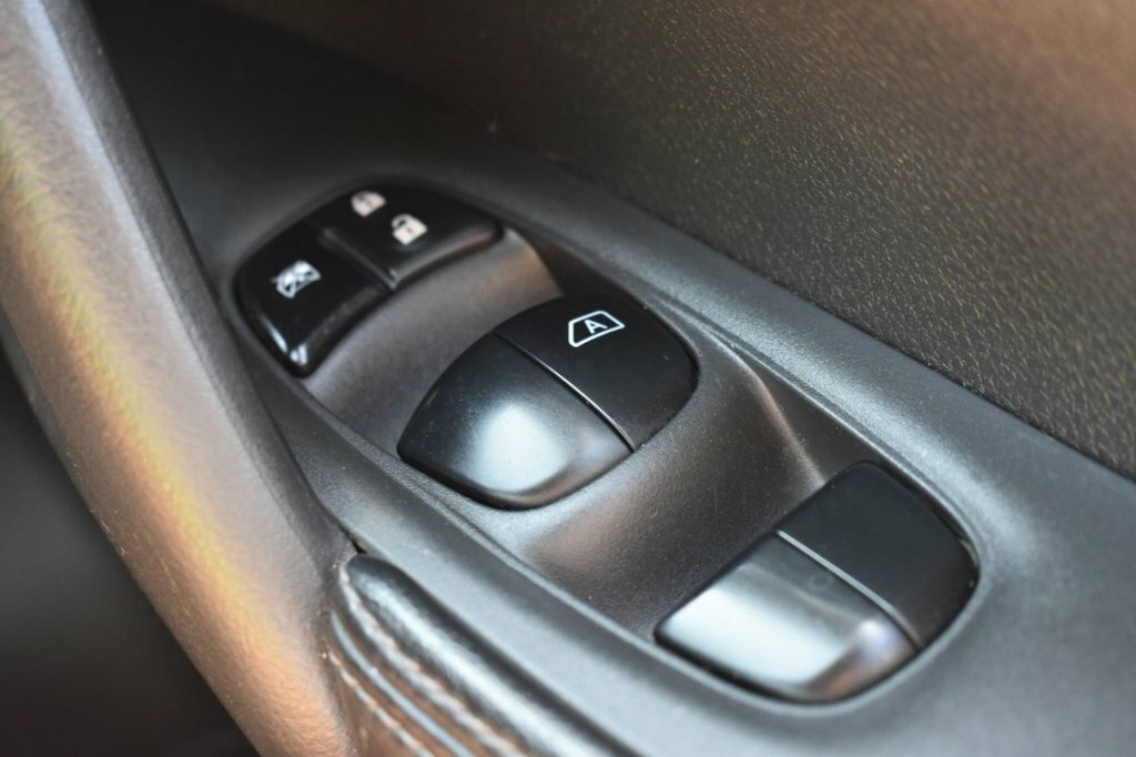 Nissan X-Trail 2L Tekna Black #24