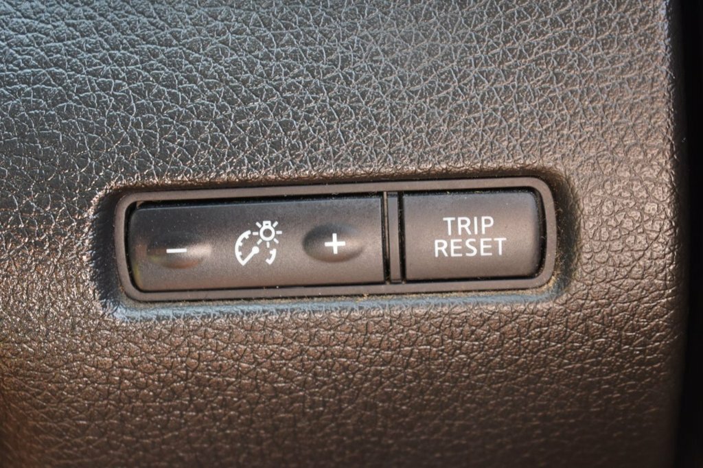 Nissan X-Trail 2L Tekna Black #26