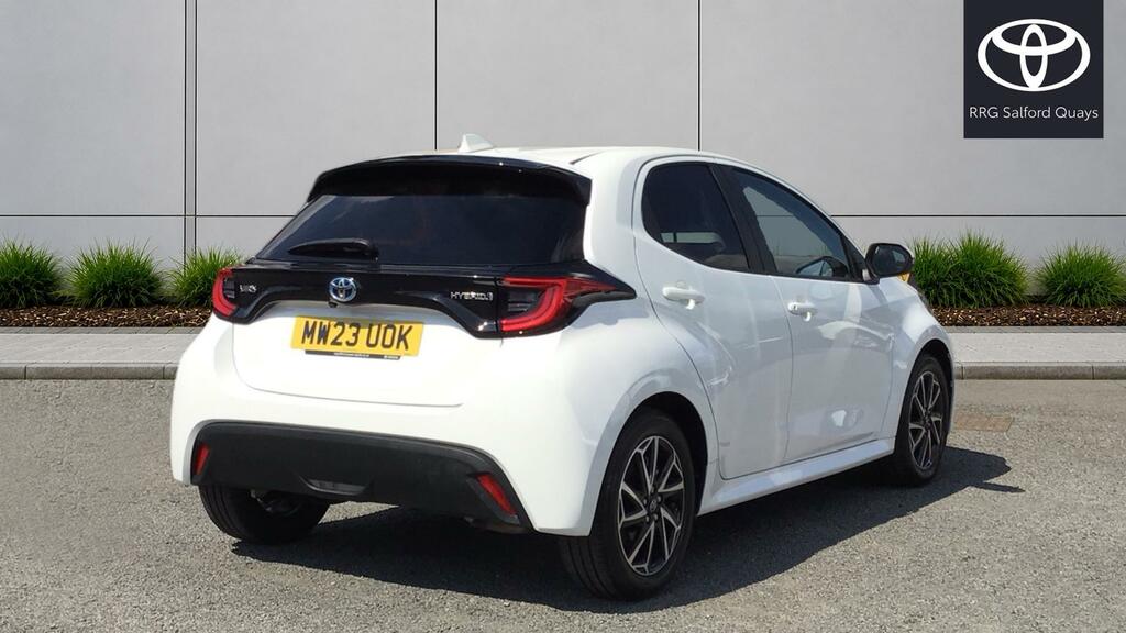 Toyota Yaris 1.5 Vvt-h Design E-cvt Euro 6 Ss MW23UOK White #2
