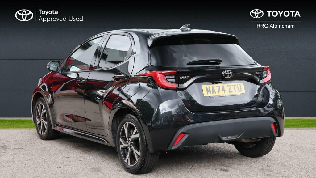 Toyota Yaris 1.5 Vvt-h Design E-cvt Euro 6 Ss MA74ZTU Black #4