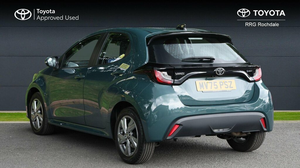 Toyota Yaris 1.5 Vvt-h Icon E-cvt Euro 6 Ss MV75PSZ Green #4