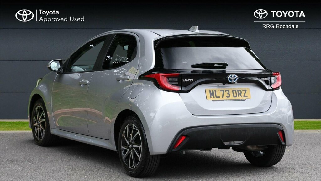 Toyota Yaris 1.5 Vvt-h Design E-cvt Euro 6 Ss ML73ORZ Silver #4