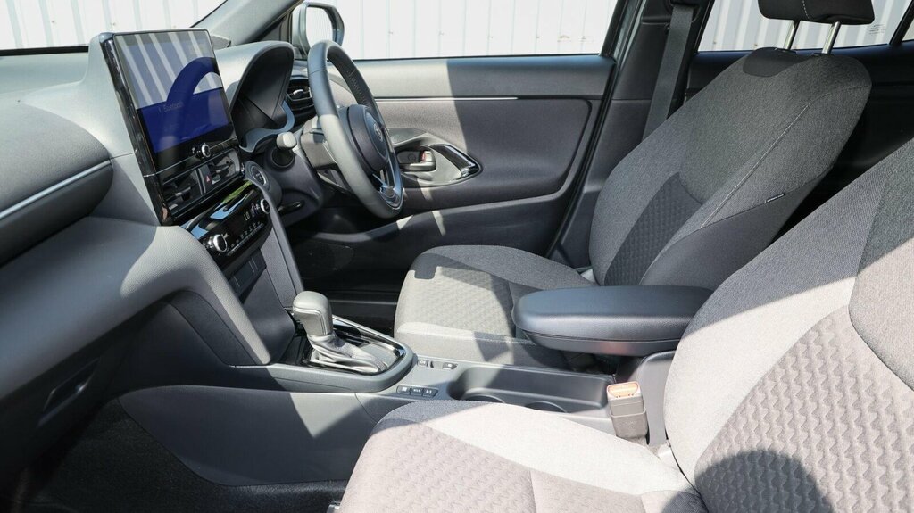 Toyota Yaris Cross 1.5 Vvt-h Design E-cvt Euro 6 Ss GU25PGE Grey #5