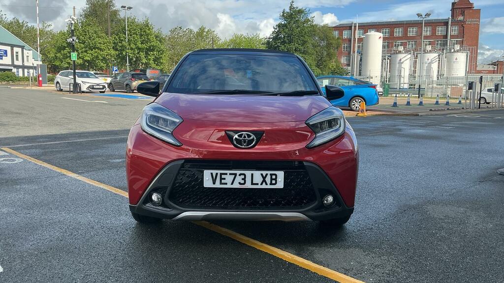 Toyota Aygo X 1.0 Vvt-i Exclusive X-shift Euro 6 Ss VE73LXB Red #2