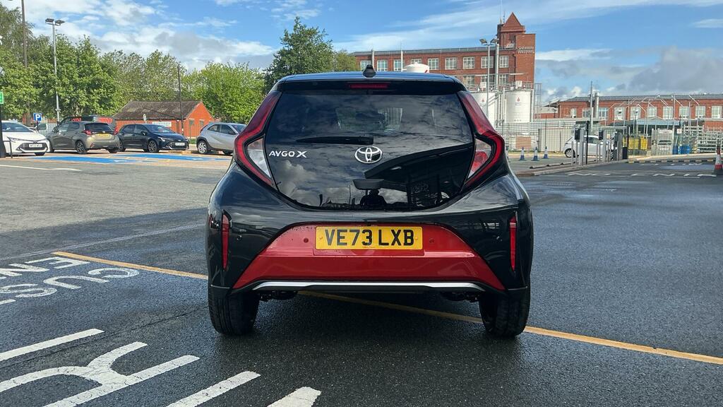 Toyota Aygo X 1.0 Vvt-i Exclusive X-shift Euro 6 Ss VE73LXB Red #6