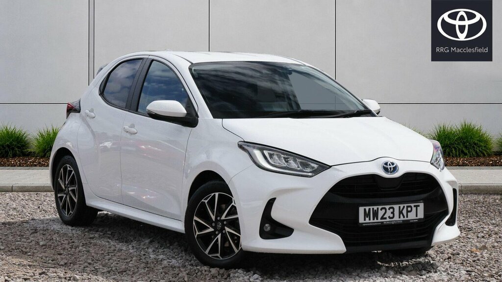 Toyota Yaris 1.5 Vvt-h Design E-cvt Euro 6 Ss White