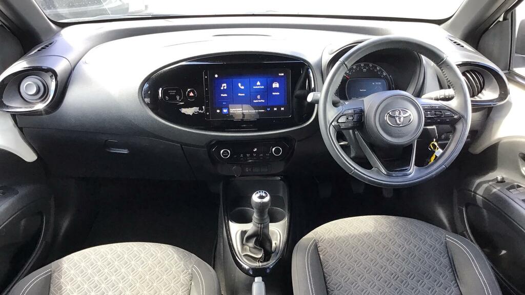 Toyota Aygo X 1.0 Vvt-i Edge Euro 6 Ss PK24DZJ White #6