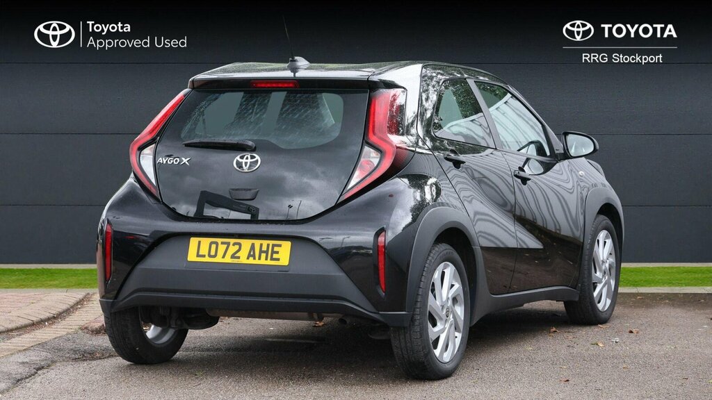 Toyota Aygo X 1.0 Vvt-i Pure Euro 6 Ss LO72AHE Black #2