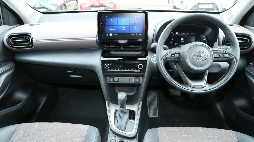 Toyota Yaris Cross 1.5 Vvt-h Excel E-cvt Awd Euro 6 Ss MK24LRN Silver #6