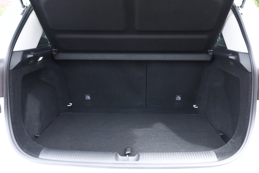 MG ZS 1.5 Hybrid Trophy MJ75YMZ White #6