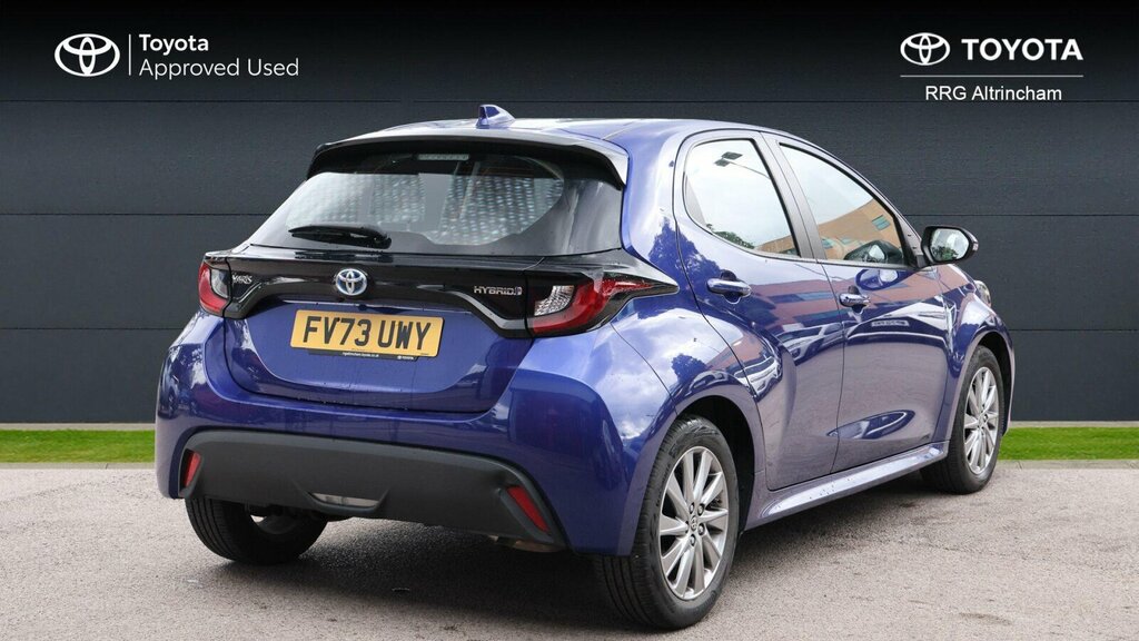 Toyota Yaris 1.5 Vvt-h Icon E-cvt Euro 6 Ss FV73UWY Blue #2