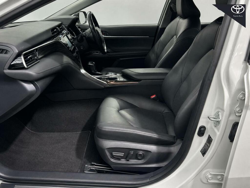 Toyota Camry Excel Black #14