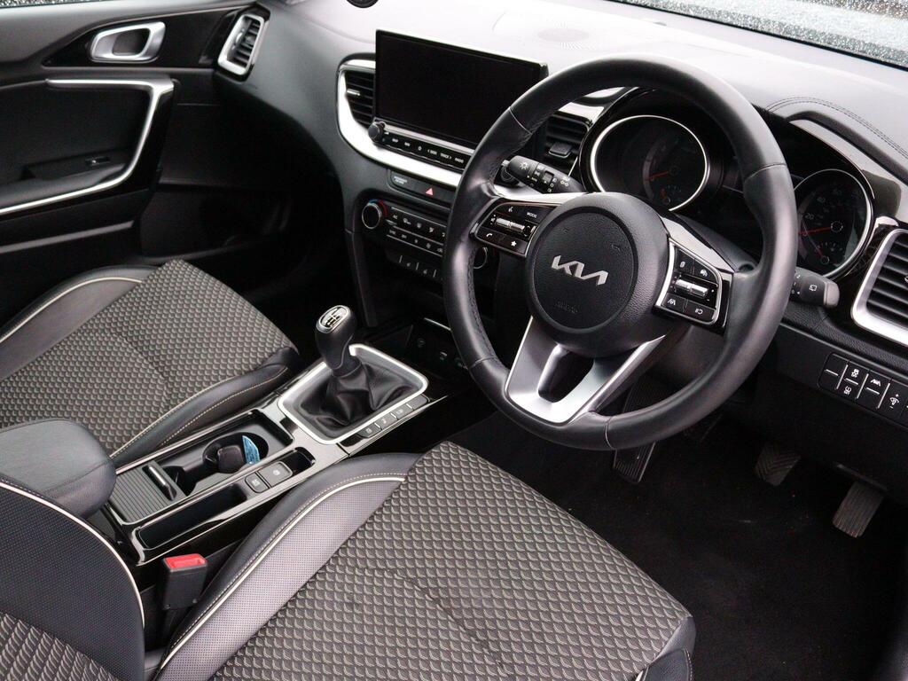 Kia Xceed 1.5 T-gdi 3 Euro 6 Ss Grey #2