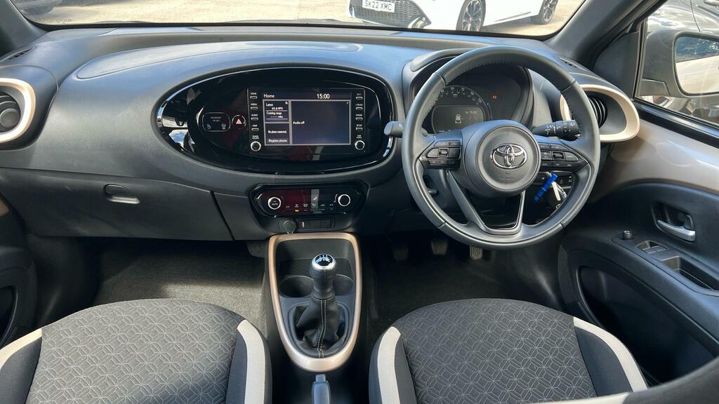 Toyota Aygo X 1.0 Vvt-i Edge Euro 6 Ss YD72NRJ Beige #6