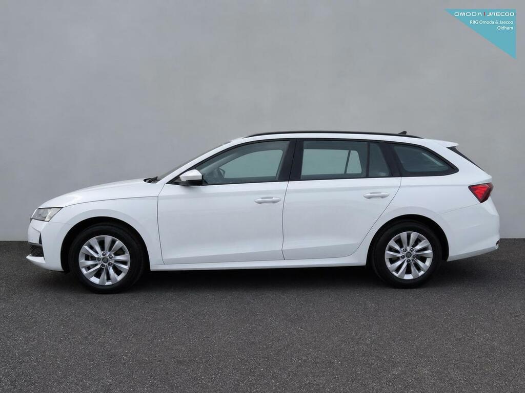 Skoda Octavia 1.5 Tsi Act Se Technology Euro 6 Ss GJ75LXC White #4