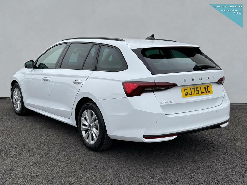 Skoda Octavia 1.5 Tsi Act Se Technology Euro 6 Ss GJ75LXC White #6