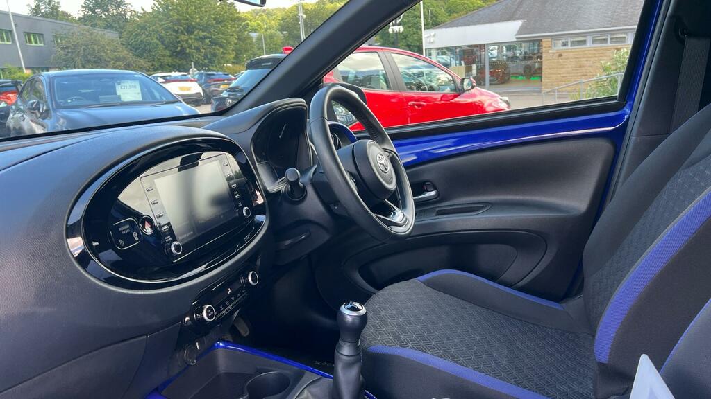 Toyota Aygo X 1.0 Vvt-i Edge Euro 6 Ss WJ23UZK Blue #5