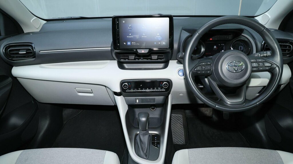 Toyota Yaris 1.5 Vvt-h Excel E-cvt Euro 6 Ss YC72ORV White #6