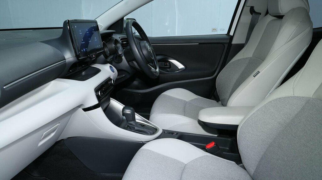Toyota Yaris 1.5 Vvt-h Excel E-cvt Euro 6 Ss YC72ORV White #5