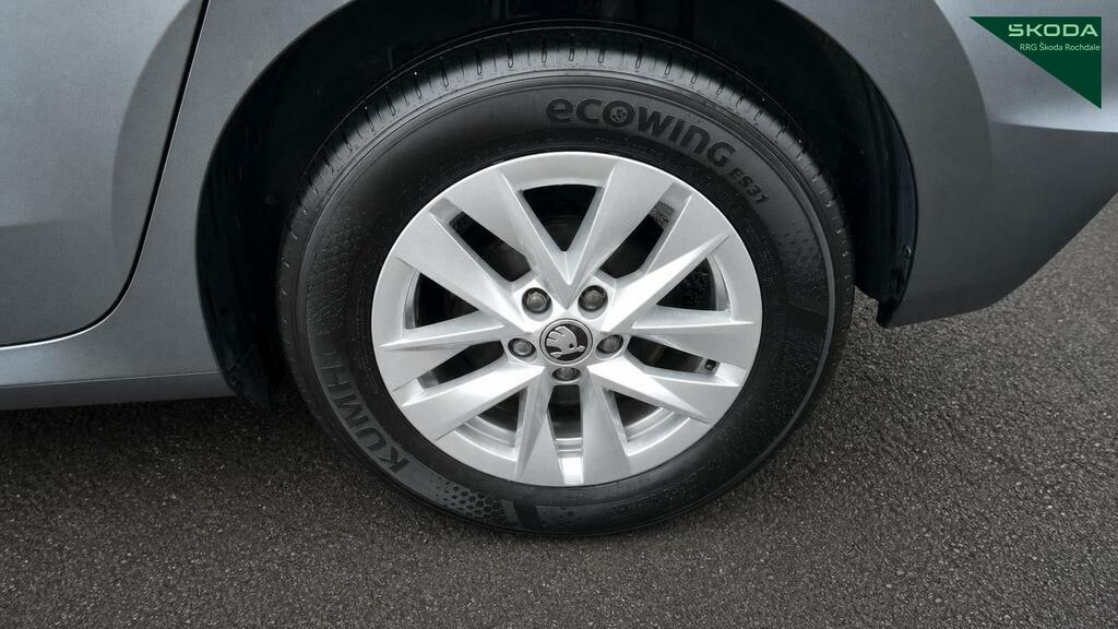Skoda Fabia 1.0 Tsi Se Comfort MJ72CCF Black #5