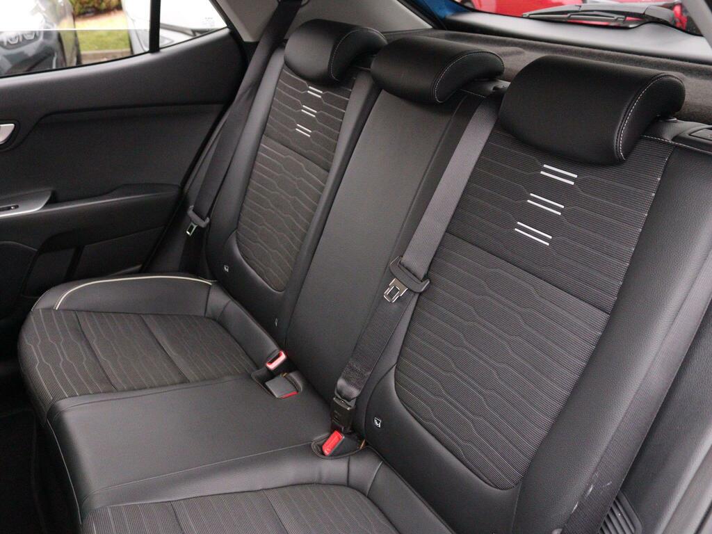 Kia Stonic 1.0 2 99 Bhp Black #8