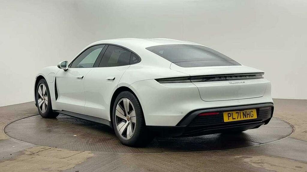 Porsche Taycan 420Kw 4S 93Kwh White #3