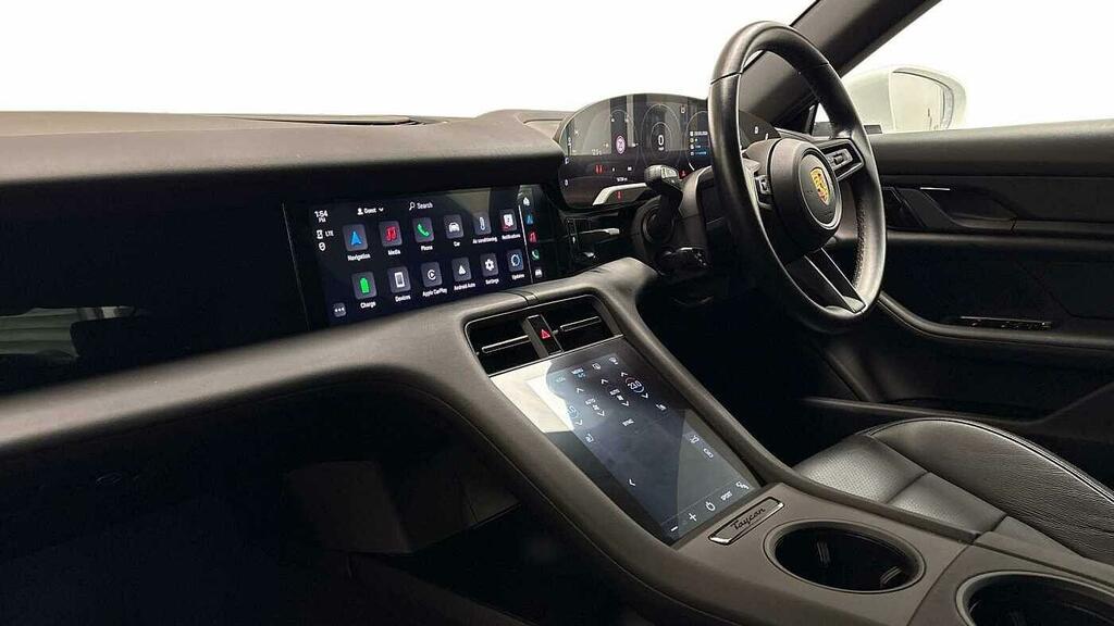 Porsche Taycan 420Kw 4S 93Kwh White #2