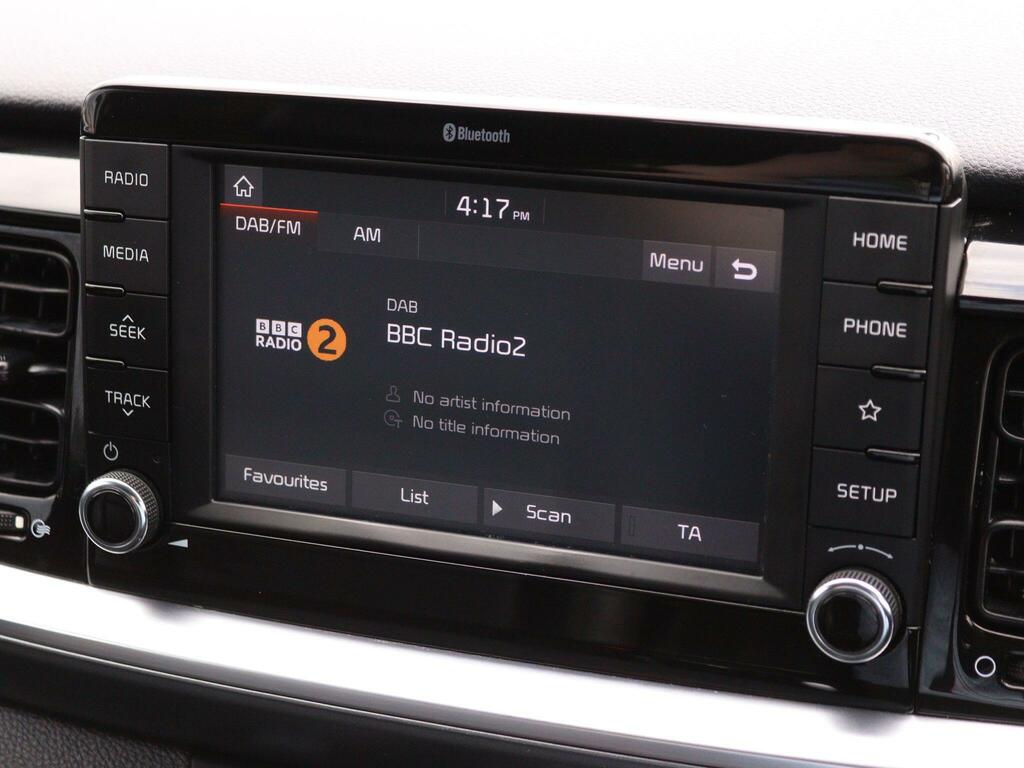 Kia Stonic Stonic 4 Isg White #22