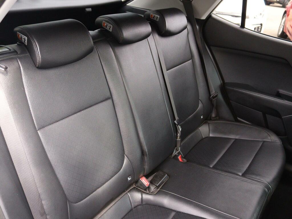 Kia Stonic Stonic 4 Isg White #10