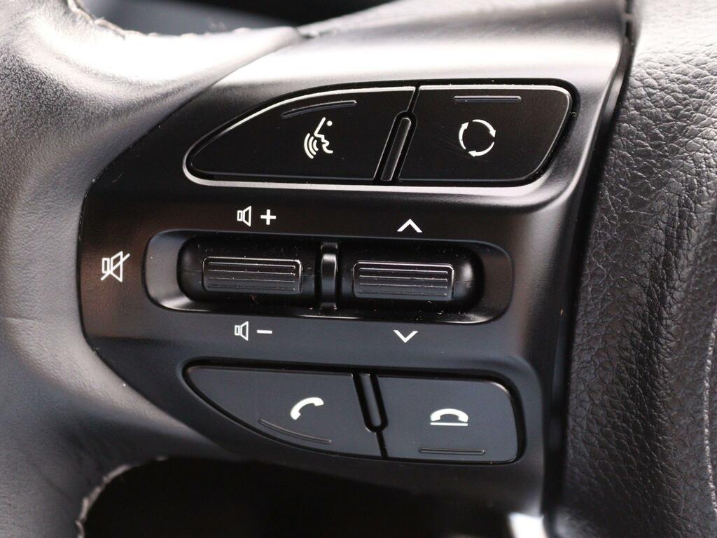 Kia Stonic Stonic 4 Isg White #28