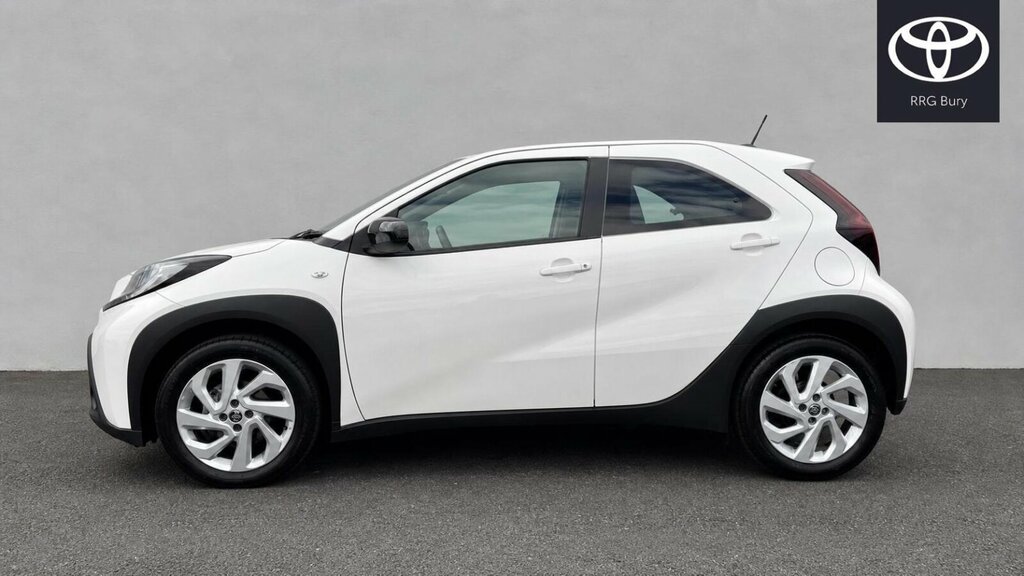 Toyota Aygo X 1.0 Vvt-i Pure X-shift Euro 6 Ss MA74UDJ White #4