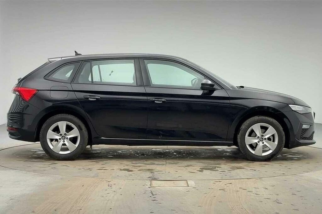 Skoda Scala 1.0 Tsi 116 Se Edition Black #4