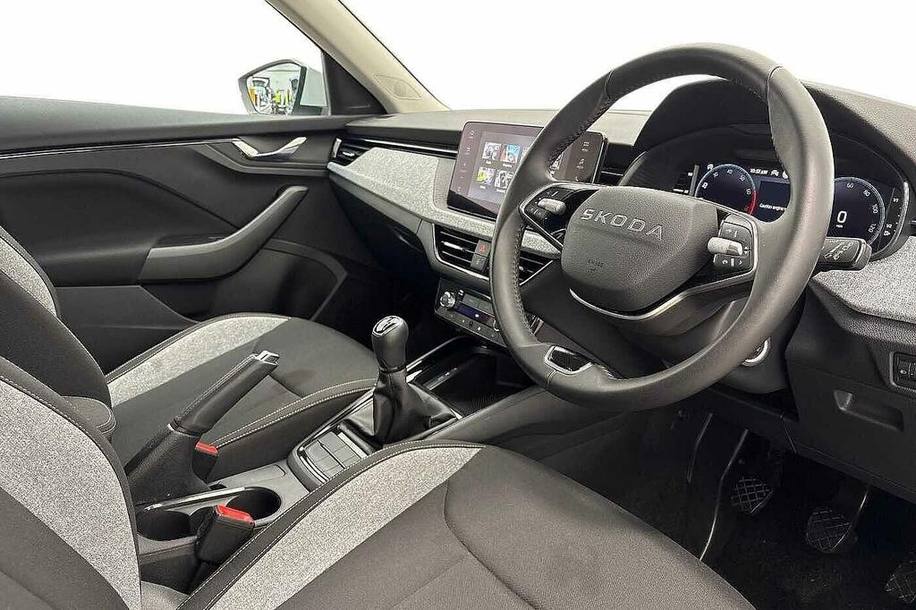 Skoda Kamiq 1.0 Tsi Se Edition White #6