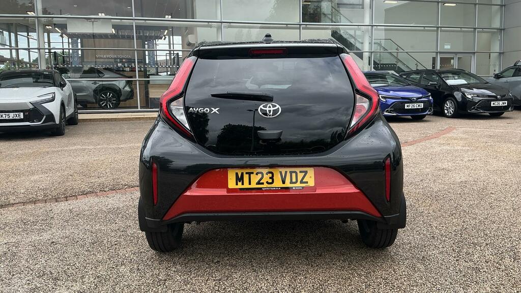 Toyota Aygo X 1.0 Vvt-i Edge X-shift Euro 6 Ss MT23VDZ Red #6
