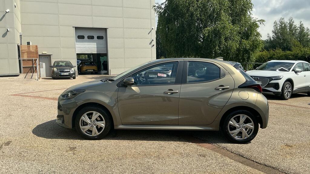 Toyota Yaris 1.5 Vvt-h Icon E-cvt Euro 6 Ss YH74XNN Brown #5