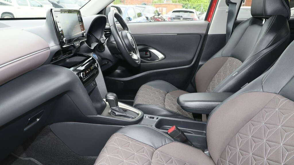 Toyota Yaris Cross 1.5 Vvt-h Excel E-cvt Euro 6 Ss Red #5