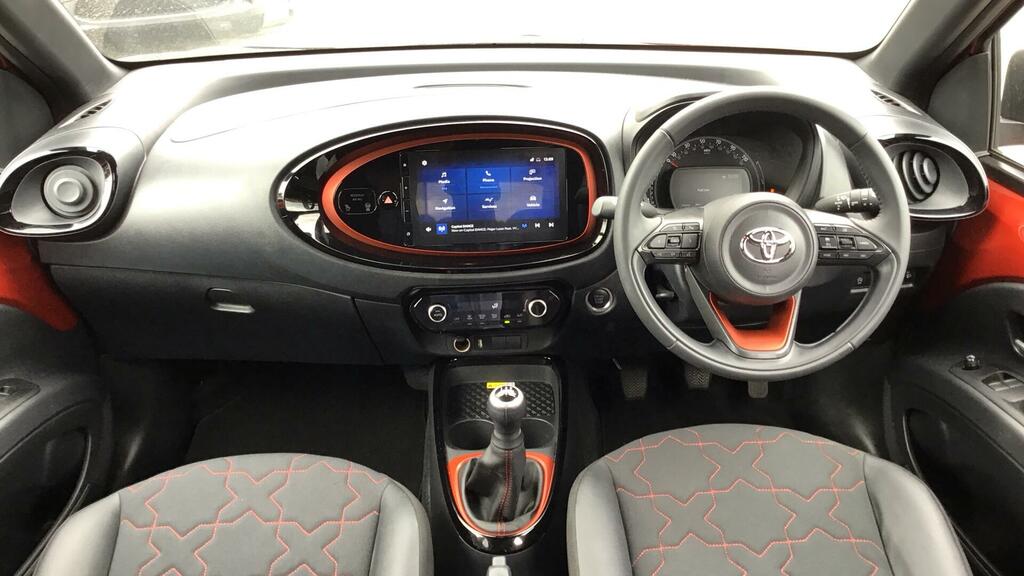 Toyota Aygo X 1.0 Vvt-i Exclusive Euro 6 Ss MJ23LLK Red #6