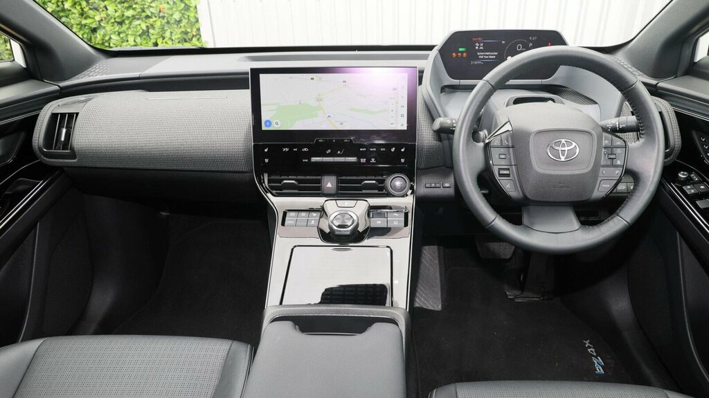 Toyota bZ4X 71.4Kwh Vision 11Kw Obc White #6
