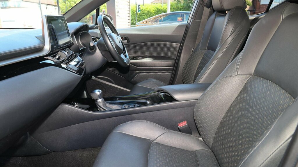 Toyota C-Hr 1.8 Vvt-h Dynamic Cvt Euro 6 Ss Silver #5