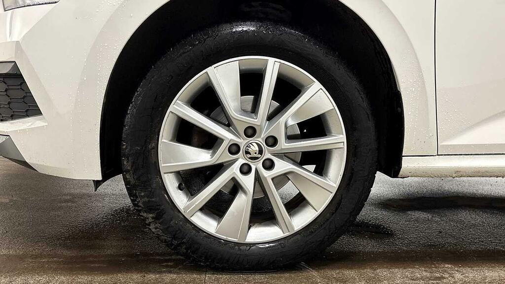 Skoda Kamiq 1.0 Tsi 110 Se White #2